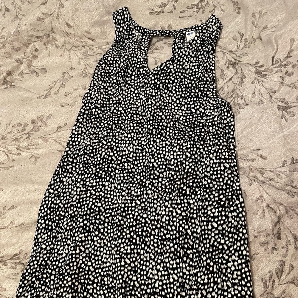 Old navy sun dress. Size: M